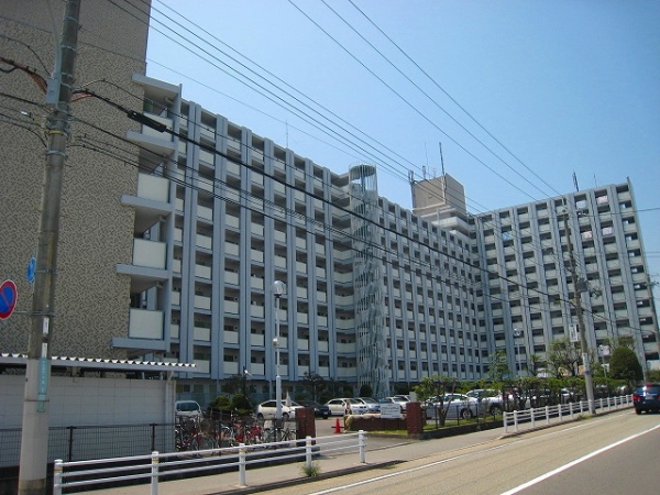 マンション 小松西町 鳴尾小松住宅２号棟Ｂ