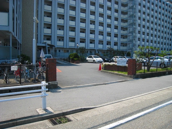 マンション 小松西町 鳴尾小松住宅２号棟Ｂ