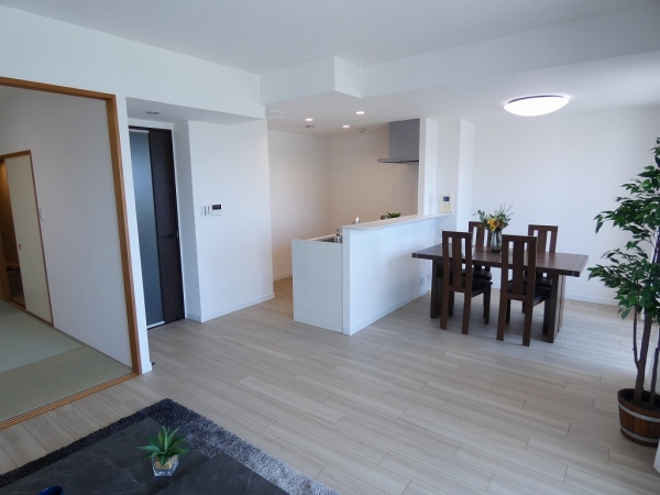 マンション 西宮浜 西宮マリナパークシティ・杜のまち３番館